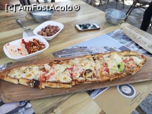 [P13] Pizza în varianta turcească » foto by crismis
 - 
<span class="allrVoted glyphicon glyphicon-heart hidden" id="av1115064"></span>
<a class="m-l-10 hidden" id="sv1115064" onclick="voting_Foto_DelVot(,1115064,25780)" role="button">șterge vot <span class="glyphicon glyphicon-remove"></span></a>
<a id="v91115064" class=" c-red"  onclick="voting_Foto_SetVot(1115064)" role="button"><span class="glyphicon glyphicon-heart-empty"></span> <b>LIKE</b> = Votează poza</a> <img class="hidden"  id="f1115064W9" src="/imagini/loader.gif" border="0" /><span class="AjErrMes hidden" id="e1115064ErM"></span>