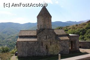 [P40] Armenia, Mănăstirea Tatev, Biserica Sf. Petru și Pavel, fațada de nord, vazută de sus, de la Biserica Astvatsatsin » foto by mprofeanu
 - 
<span class="allrVoted glyphicon glyphicon-heart hidden" id="av1117777"></span>
<a class="m-l-10 hidden" id="sv1117777" onclick="voting_Foto_DelVot(,1117777,25788)" role="button">șterge vot <span class="glyphicon glyphicon-remove"></span></a>
<a id="v91117777" class=" c-red"  onclick="voting_Foto_SetVot(1117777)" role="button"><span class="glyphicon glyphicon-heart-empty"></span> <b>LIKE</b> = Votează poza</a> <img class="hidden"  id="f1117777W9" src="/imagini/loader.gif" border="0" /><span class="AjErrMes hidden" id="e1117777ErM"></span>