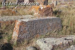 [P22] Armenia, Cimitirul Noratus, Piatră funerară de formă piramidală a unui agricultor, se vede carul tras de boi, apare și un alt țăran » foto by mprofeanu
 - 
<span class="allrVoted glyphicon glyphicon-heart hidden" id="av1123149"></span>
<a class="m-l-10 hidden" id="sv1123149" onclick="voting_Foto_DelVot(,1123149,25788)" role="button">șterge vot <span class="glyphicon glyphicon-remove"></span></a>
<a id="v91123149" class=" c-red"  onclick="voting_Foto_SetVot(1123149)" role="button"><span class="glyphicon glyphicon-heart-empty"></span> <b>LIKE</b> = Votează poza</a> <img class="hidden"  id="f1123149W9" src="/imagini/loader.gif" border="0" /><span class="AjErrMes hidden" id="e1123149ErM"></span>