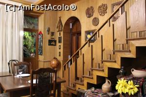 [P05] Dilijan, Casanova Inn – Boutique Hotel, Restaurantul și scările interioare ce duc la etajul hotelului » foto by mprofeanu
 - 
<span class="allrVoted glyphicon glyphicon-heart hidden" id="av1118169"></span>
<a class="m-l-10 hidden" id="sv1118169" onclick="voting_Foto_DelVot(,1118169,25823)" role="button">șterge vot <span class="glyphicon glyphicon-remove"></span></a>
<a id="v91118169" class=" c-red"  onclick="voting_Foto_SetVot(1118169)" role="button"><span class="glyphicon glyphicon-heart-empty"></span> <b>LIKE</b> = Votează poza</a> <img class="hidden"  id="f1118169W9" src="/imagini/loader.gif" border="0" /><span class="AjErrMes hidden" id="e1118169ErM"></span>