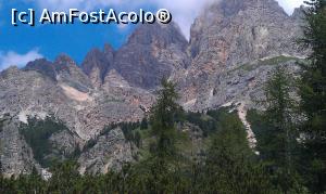 P19 [JUL-2015] Monte Cristallo văzut din drumul ce urcă în Passo Tri Croci. Cortina D'Ampezzo, Tirolul de Sud, Italia. 