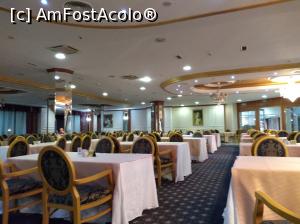 [P34] A Hoteli - Izvor Hotel - restaurantul pentru demipensiune » foto by Dragoș_MD
 - 
<span class="allrVoted glyphicon glyphicon-heart hidden" id="av1127801"></span>
<a class="m-l-10 hidden" id="sv1127801" onclick="voting_Foto_DelVot(,1127801,25884)" role="button">șterge vot <span class="glyphicon glyphicon-remove"></span></a>
<a id="v91127801" class=" c-red"  onclick="voting_Foto_SetVot(1127801)" role="button"><span class="glyphicon glyphicon-heart-empty"></span> <b>LIKE</b> = Votează poza</a> <img class="hidden"  id="f1127801W9" src="/imagini/loader.gif" border="0" /><span class="AjErrMes hidden" id="e1127801ErM"></span>