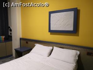 [P10] Ibis Hotel; camera » foto by crismis
 - 
<span class="allrVoted glyphicon glyphicon-heart hidden" id="av1125409"></span>
<a class="m-l-10 hidden" id="sv1125409" onclick="voting_Foto_DelVot(,1125409,25905)" role="button">șterge vot <span class="glyphicon glyphicon-remove"></span></a>
<a id="v91125409" class=" c-red"  onclick="voting_Foto_SetVot(1125409)" role="button"><span class="glyphicon glyphicon-heart-empty"></span> <b>LIKE</b> = Votează poza</a> <img class="hidden"  id="f1125409W9" src="/imagini/loader.gif" border="0" /><span class="AjErrMes hidden" id="e1125409ErM"></span>