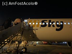 [P01] Cu avionul spre Creta - îmbarcarea la Otopeni într-un Airbus 321 » foto by nicole33
 - 
<span class="allrVoted glyphicon glyphicon-heart hidden" id="av1361180"></span>
<a class="m-l-10 hidden" id="sv1361180" onclick="voting_Foto_DelVot(,1361180,25921)" role="button">șterge vot <span class="glyphicon glyphicon-remove"></span></a>
<a id="v91361180" class=" c-red"  onclick="voting_Foto_SetVot(1361180)" role="button"><span class="glyphicon glyphicon-heart-empty"></span> <b>LIKE</b> = Votează poza</a> <img class="hidden"  id="f1361180W9" src="/imagini/loader.gif" border="0" /><span class="AjErrMes hidden" id="e1361180ErM"></span>