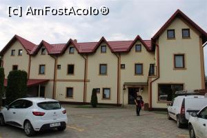 [P01] Rădăuți, Hotelul Intim, Vedere din spate, Am Fost Acolo... se vede bine și parcarea... » foto by mprofeanu
 - 
<span class="allrVoted glyphicon glyphicon-heart hidden" id="av1132640"></span>
<a class="m-l-10 hidden" id="sv1132640" onclick="voting_Foto_DelVot(,1132640,25988)" role="button">șterge vot <span class="glyphicon glyphicon-remove"></span></a>
<a id="v91132640" class=" c-red"  onclick="voting_Foto_SetVot(1132640)" role="button"><span class="glyphicon glyphicon-heart-empty"></span> <b>LIKE</b> = Votează poza</a> <img class="hidden"  id="f1132640W9" src="/imagini/loader.gif" border="0" /><span class="AjErrMes hidden" id="e1132640ErM"></span>