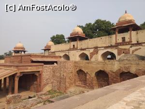 [P24] orasul Fatehpur Sikri » foto by Yolanda
 - 
<span class="allrVoted glyphicon glyphicon-heart hidden" id="av1136524"></span>
<a class="m-l-10 hidden" id="sv1136524" onclick="voting_Foto_DelVot(,1136524,26028)" role="button">șterge vot <span class="glyphicon glyphicon-remove"></span></a>
<a id="v91136524" class=" c-red"  onclick="voting_Foto_SetVot(1136524)" role="button"><span class="glyphicon glyphicon-heart-empty"></span> <b>LIKE</b> = Votează poza</a> <img class="hidden"  id="f1136524W9" src="/imagini/loader.gif" border="0" /><span class="AjErrMes hidden" id="e1136524ErM"></span>