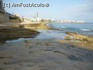 [P11] Faleza in Sliema linga statia de autobuz Torri sus si jos marea, in capat Pacevile si Saint Julian.  » foto by Nicu
 - 
<span class="allrVoted glyphicon glyphicon-heart hidden" id="av960090"></span>
<a class="m-l-10 hidden" id="sv960090" onclick="voting_Foto_DelVot(,960090,26050)" role="button">șterge vot <span class="glyphicon glyphicon-remove"></span></a>
<a id="v9960090" class=" c-red"  onclick="voting_Foto_SetVot(960090)" role="button"><span class="glyphicon glyphicon-heart-empty"></span> <b>LIKE</b> = Votează poza</a> <img class="hidden"  id="f960090W9" src="/imagini/loader.gif" border="0" /><span class="AjErrMes hidden" id="e960090ErM"></span>