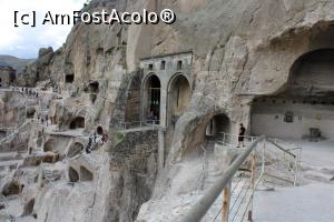 [P42] Vardzia, Porticul Bisericii Adormirea Maicii Domnului » foto by mprofeanu
 - 
<span class="allrVoted glyphicon glyphicon-heart hidden" id="av1142484"></span>
<a class="m-l-10 hidden" id="sv1142484" onclick="voting_Foto_DelVot(,1142484,26115)" role="button">șterge vot <span class="glyphicon glyphicon-remove"></span></a>
<a id="v91142484" class=" c-red"  onclick="voting_Foto_SetVot(1142484)" role="button"><span class="glyphicon glyphicon-heart-empty"></span> <b>LIKE</b> = Votează poza</a> <img class="hidden"  id="f1142484W9" src="/imagini/loader.gif" border="0" /><span class="AjErrMes hidden" id="e1142484ErM"></span>