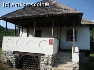 [P24] Am ajuns la Casa Velea, declarată monument istoric.  » foto by Floryn81
 - 
<span class="allrVoted glyphicon glyphicon-heart hidden" id="av715856"></span>
<a class="m-l-10 hidden" id="sv715856" onclick="voting_Foto_DelVot(,715856,26230)" role="button">șterge vot <span class="glyphicon glyphicon-remove"></span></a>
<a id="v9715856" class=" c-red"  onclick="voting_Foto_SetVot(715856)" role="button"><span class="glyphicon glyphicon-heart-empty"></span> <b>LIKE</b> = Votează poza</a> <img class="hidden"  id="f715856W9" src="/imagini/loader.gif" border="0" /><span class="AjErrMes hidden" id="e715856ErM"></span>