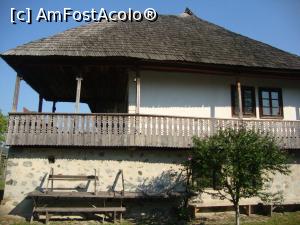 [P32] O altă locuință arhaică așezată pe un soclu înalt din piatră.  » foto by Floryn81
 - 
<span class="allrVoted glyphicon glyphicon-heart hidden" id="av715866"></span>
<a class="m-l-10 hidden" id="sv715866" onclick="voting_Foto_DelVot(,715866,26230)" role="button">șterge vot <span class="glyphicon glyphicon-remove"></span></a>
<a id="v9715866" class=" c-red"  onclick="voting_Foto_SetVot(715866)" role="button"><span class="glyphicon glyphicon-heart-empty"></span> <b>LIKE</b> = Votează poza</a> <img class="hidden"  id="f715866W9" src="/imagini/loader.gif" border="0" /><span class="AjErrMes hidden" id="e715866ErM"></span>