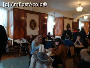 [P13] Cafe Tomaselli - interior » foto by Mika
 - 
<span class="allrVoted glyphicon glyphicon-heart hidden" id="av1158665"></span>
<a class="m-l-10 hidden" id="sv1158665" onclick="voting_Foto_DelVot(,1158665,26283)" role="button">șterge vot <span class="glyphicon glyphicon-remove"></span></a>
<a id="v91158665" class=" c-red"  onclick="voting_Foto_SetVot(1158665)" role="button"><span class="glyphicon glyphicon-heart-empty"></span> <b>LIKE</b> = Votează poza</a> <img class="hidden"  id="f1158665W9" src="/imagini/loader.gif" border="0" /><span class="AjErrMes hidden" id="e1158665ErM"></span>