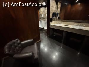 [P23] Cucina D’Onore,fotoliu la toalete » foto by AZE
 - 
<span class="allrVoted glyphicon glyphicon-heart hidden" id="av1532150"></span>
<a class="m-l-10 hidden" id="sv1532150" onclick="voting_Foto_DelVot(,1532150,26304)" role="button">șterge vot <span class="glyphicon glyphicon-remove"></span></a>
<a id="v91532150" class=" c-red"  onclick="voting_Foto_SetVot(1532150)" role="button"><span class="glyphicon glyphicon-heart-empty"></span> <b>LIKE</b> = Votează poza</a> <img class="hidden"  id="f1532150W9" src="/imagini/loader.gif" border="0" /><span class="AjErrMes hidden" id="e1532150ErM"></span>