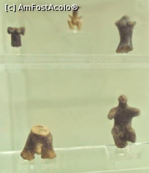 [P08] Figurine din lut, perioada neolitică (7000-3000 î.Hr.). » foto by Carmen Ion
 - 
<span class="allrVoted glyphicon glyphicon-heart hidden" id="av1166588"></span>
<a class="m-l-10 hidden" id="sv1166588" onclick="voting_Foto_DelVot(,1166588,26337)" role="button">șterge vot <span class="glyphicon glyphicon-remove"></span></a>
<a id="v91166588" class=" c-red"  onclick="voting_Foto_SetVot(1166588)" role="button"><span class="glyphicon glyphicon-heart-empty"></span> <b>LIKE</b> = Votează poza</a> <img class="hidden"  id="f1166588W9" src="/imagini/loader.gif" border="0" /><span class="AjErrMes hidden" id="e1166588ErM"></span>