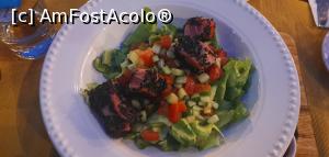 [P35] Salata de ton în crusta de susan. » foto by Aurici
 - 
<span class="allrVoted glyphicon glyphicon-heart hidden" id="av1173817"></span>
<a class="m-l-10 hidden" id="sv1173817" onclick="voting_Foto_DelVot(,1173817,26415)" role="button">șterge vot <span class="glyphicon glyphicon-remove"></span></a>
<a id="v91173817" class=" c-red"  onclick="voting_Foto_SetVot(1173817)" role="button"><span class="glyphicon glyphicon-heart-empty"></span> <b>LIKE</b> = Votează poza</a> <img class="hidden"  id="f1173817W9" src="/imagini/loader.gif" border="0" /><span class="AjErrMes hidden" id="e1173817ErM"></span>