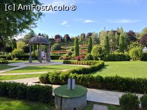 [P24] I Giardini di Zoe » foto by Carmen Ion
 - 
<span class="allrVoted glyphicon glyphicon-heart hidden" id="av1511731"></span>
<a class="m-l-10 hidden" id="sv1511731" onclick="voting_Foto_DelVot(,1511731,26461)" role="button">șterge vot <span class="glyphicon glyphicon-remove"></span></a>
<a id="v91511731" class=" c-red"  onclick="voting_Foto_SetVot(1511731)" role="button"><span class="glyphicon glyphicon-heart-empty"></span> <b>LIKE</b> = Votează poza</a> <img class="hidden"  id="f1511731W9" src="/imagini/loader.gif" border="0" /><span class="AjErrMes hidden" id="e1511731ErM"></span>