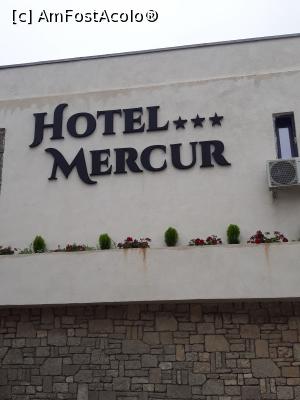 [P01] Hotel Mercur » foto by adrianbogdan
 - 
<span class="allrVoted glyphicon glyphicon-heart hidden" id="av1179542"></span>
<a class="m-l-10 hidden" id="sv1179542" onclick="voting_Foto_DelVot(,1179542,26476)" role="button">șterge vot <span class="glyphicon glyphicon-remove"></span></a>
<a id="v91179542" class=" c-red"  onclick="voting_Foto_SetVot(1179542)" role="button"><span class="glyphicon glyphicon-heart-empty"></span> <b>LIKE</b> = Votează poza</a> <img class="hidden"  id="f1179542W9" src="/imagini/loader.gif" border="0" /><span class="AjErrMes hidden" id="e1179542ErM"></span>