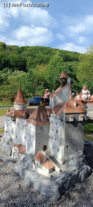 [P03] Primele machete - Castelul Bran. » foto by tata123 🔱
 - 
<span class="allrVoted glyphicon glyphicon-heart hidden" id="av1385656"></span>
<a class="m-l-10 hidden" id="sv1385656" onclick="voting_Foto_DelVot(,1385656,26478)" role="button">șterge vot <span class="glyphicon glyphicon-remove"></span></a>
<a id="v91385656" class=" c-red"  onclick="voting_Foto_SetVot(1385656)" role="button"><span class="glyphicon glyphicon-heart-empty"></span> <b>LIKE</b> = Votează poza</a> <img class="hidden"  id="f1385656W9" src="/imagini/loader.gif" border="0" /><span class="AjErrMes hidden" id="e1385656ErM"></span>