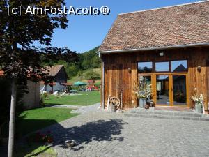 [P04] Șura/hambarul transformat în restaurant. » foto by tata123 🔱
 - 
<span class="allrVoted glyphicon glyphicon-heart hidden" id="av1185317"></span>
<a class="m-l-10 hidden" id="sv1185317" onclick="voting_Foto_DelVot(,1185317,26535)" role="button">șterge vot <span class="glyphicon glyphicon-remove"></span></a>
<a id="v91185317" class=" c-red"  onclick="voting_Foto_SetVot(1185317)" role="button"><span class="glyphicon glyphicon-heart-empty"></span> <b>LIKE</b> = Votează poza</a> <img class="hidden"  id="f1185317W9" src="/imagini/loader.gif" border="0" /><span class="AjErrMes hidden" id="e1185317ErM"></span>