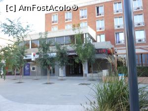 [P02] Ibis Style Hotel Dunărea - Galați. Intrarea. » foto by iulianic
 - 
<span class="allrVoted glyphicon glyphicon-heart hidden" id="av1188651"></span>
<a class="m-l-10 hidden" id="sv1188651" onclick="voting_Foto_DelVot(,1188651,26561)" role="button">șterge vot <span class="glyphicon glyphicon-remove"></span></a>
<a id="v91188651" class=" c-red"  onclick="voting_Foto_SetVot(1188651)" role="button"><span class="glyphicon glyphicon-heart-empty"></span> <b>LIKE</b> = Votează poza</a> <img class="hidden"  id="f1188651W9" src="/imagini/loader.gif" border="0" /><span class="AjErrMes hidden" id="e1188651ErM"></span>