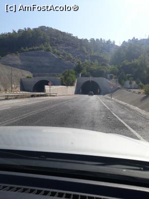 [P02] tunelul Gocek aflat inainte de orasul Fethyie » foto by adrianbogdan
 - 
<span class="allrVoted glyphicon glyphicon-heart hidden" id="av1200213"></span>
<a class="m-l-10 hidden" id="sv1200213" onclick="voting_Foto_DelVot(,1200213,26634)" role="button">șterge vot <span class="glyphicon glyphicon-remove"></span></a>
<a id="v91200213" class=" c-red"  onclick="voting_Foto_SetVot(1200213)" role="button"><span class="glyphicon glyphicon-heart-empty"></span> <b>LIKE</b> = Votează poza</a> <img class="hidden"  id="f1200213W9" src="/imagini/loader.gif" border="0" /><span class="AjErrMes hidden" id="e1200213ErM"></span>