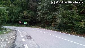 [P01] De la acel panou informativ porneste traseul nostru, in dreapta, la 22km de Herculane spre Baia de Arama.  » foto by noi doi
 - 
<span class="allrVoted glyphicon glyphicon-heart hidden" id="av678822"></span>
<a class="m-l-10 hidden" id="sv678822" onclick="voting_Foto_DelVot(,678822,26648)" role="button">șterge vot <span class="glyphicon glyphicon-remove"></span></a>
<a id="v9678822" class=" c-red"  onclick="voting_Foto_SetVot(678822)" role="button"><span class="glyphicon glyphicon-heart-empty"></span> <b>LIKE</b> = Votează poza</a> <img class="hidden"  id="f678822W9" src="/imagini/loader.gif" border="0" /><span class="AjErrMes hidden" id="e678822ErM"></span>