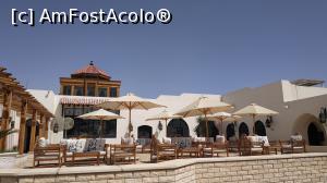 [P30] vedere din resort, terasa din dreptul receptiei, se vedea frumos seara spre Naama Bay » foto by elenaadina
 - 
<span class="allrVoted glyphicon glyphicon-heart hidden" id="av1300058"></span>
<a class="m-l-10 hidden" id="sv1300058" onclick="voting_Foto_DelVot(,1300058,26742)" role="button">șterge vot <span class="glyphicon glyphicon-remove"></span></a>
<a id="v91300058" class=" c-red"  onclick="voting_Foto_SetVot(1300058)" role="button"><span class="glyphicon glyphicon-heart-empty"></span> <b>LIKE</b> = Votează poza</a> <img class="hidden"  id="f1300058W9" src="/imagini/loader.gif" border="0" /><span class="AjErrMes hidden" id="e1300058ErM"></span>