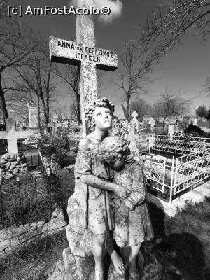 [P23] Cimitirul din Sulina » foto by pepsi70ro
 - 
<span class="allrVoted glyphicon glyphicon-heart hidden" id="av1218997"></span>
<a class="m-l-10 hidden" id="sv1218997" onclick="voting_Foto_DelVot(,1218997,26760)" role="button">șterge vot <span class="glyphicon glyphicon-remove"></span></a>
<a id="v91218997" class=" c-red"  onclick="voting_Foto_SetVot(1218997)" role="button"><span class="glyphicon glyphicon-heart-empty"></span> <b>LIKE</b> = Votează poza</a> <img class="hidden"  id="f1218997W9" src="/imagini/loader.gif" border="0" /><span class="AjErrMes hidden" id="e1218997ErM"></span>