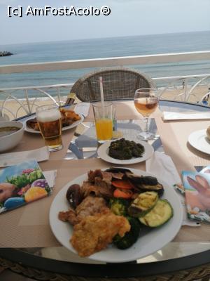 [P03] Vedere de pe terasa restaurantului » foto by istratescu
 - 
<span class="allrVoted glyphicon glyphicon-heart hidden" id="av1224135"></span>
<a class="m-l-10 hidden" id="sv1224135" onclick="voting_Foto_DelVot(,1224135,26799)" role="button">șterge vot <span class="glyphicon glyphicon-remove"></span></a>
<a id="v91224135" class=" c-red"  onclick="voting_Foto_SetVot(1224135)" role="button"><span class="glyphicon glyphicon-heart-empty"></span> <b>LIKE</b> = Votează poza</a> <img class="hidden"  id="f1224135W9" src="/imagini/loader.gif" border="0" /><span class="AjErrMes hidden" id="e1224135ErM"></span>