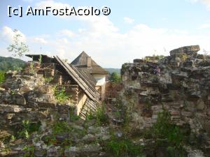 [P39] Am urcat în foișorul aflat în ruine, vechi punct de observație a mănăstirii. De acolo de sus am avut o imagine mai clară asupra fostului ansamblu monahal. » foto by Floryn81
 - 
<span class="allrVoted glyphicon glyphicon-heart hidden" id="av743189"></span>
<a class="m-l-10 hidden" id="sv743189" onclick="voting_Foto_DelVot(,743189,26832)" role="button">șterge vot <span class="glyphicon glyphicon-remove"></span></a>
<a id="v9743189" class=" c-red"  onclick="voting_Foto_SetVot(743189)" role="button"><span class="glyphicon glyphicon-heart-empty"></span> <b>LIKE</b> = Votează poza</a> <img class="hidden"  id="f743189W9" src="/imagini/loader.gif" border="0" /><span class="AjErrMes hidden" id="e743189ErM"></span>