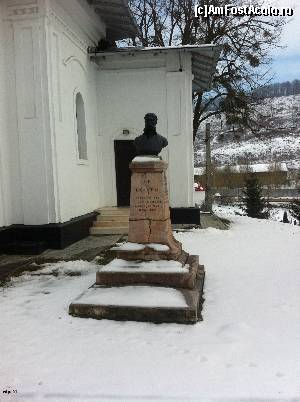 [P05] Monumentul de lângă Biserica Mănăstirii » foto by Yersinia Pestis
 - 
<span class="allrVoted glyphicon glyphicon-heart hidden" id="av602233"></span>
<a class="m-l-10 hidden" id="sv602233" onclick="voting_Foto_DelVot(,602233,26872)" role="button">șterge vot <span class="glyphicon glyphicon-remove"></span></a>
<a id="v9602233" class=" c-red"  onclick="voting_Foto_SetVot(602233)" role="button"><span class="glyphicon glyphicon-heart-empty"></span> <b>LIKE</b> = Votează poza</a> <img class="hidden"  id="f602233W9" src="/imagini/loader.gif" border="0" /><span class="AjErrMes hidden" id="e602233ErM"></span>