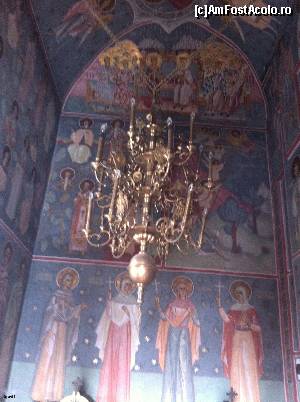 [P09] Dincolo de ușa de intrare în Biserică » foto by Yersinia Pestis
 - 
<span class="allrVoted glyphicon glyphicon-heart hidden" id="av602237"></span>
<a class="m-l-10 hidden" id="sv602237" onclick="voting_Foto_DelVot(,602237,26872)" role="button">șterge vot <span class="glyphicon glyphicon-remove"></span></a>
<a id="v9602237" class=" c-red"  onclick="voting_Foto_SetVot(602237)" role="button"><span class="glyphicon glyphicon-heart-empty"></span> <b>LIKE</b> = Votează poza</a> <img class="hidden"  id="f602237W9" src="/imagini/loader.gif" border="0" /><span class="AjErrMes hidden" id="e602237ErM"></span>