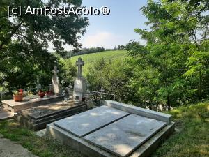 [P39] Cimitirul_ » foto by adso
 - 
<span class="allrVoted glyphicon glyphicon-heart hidden" id="av1238605"></span>
<a class="m-l-10 hidden" id="sv1238605" onclick="voting_Foto_DelVot(,1238605,26928)" role="button">șterge vot <span class="glyphicon glyphicon-remove"></span></a>
<a id="v91238605" class=" c-red"  onclick="voting_Foto_SetVot(1238605)" role="button"><span class="glyphicon glyphicon-heart-empty"></span> <b>LIKE</b> = Votează poza</a> <img class="hidden"  id="f1238605W9" src="/imagini/loader.gif" border="0" /><span class="AjErrMes hidden" id="e1238605ErM"></span>