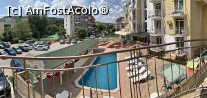 [P05] Vedere de la balconul camerei 21 spre piscina și terasa hotelului de alături (Palas). În plan îndepărtat în stânga se vede hotelul Verden 2**. » foto by Visan125
 - 
<span class="allrVoted glyphicon glyphicon-heart hidden" id="av1248259"></span>
<a class="m-l-10 hidden" id="sv1248259" onclick="voting_Foto_DelVot(,1248259,27024)" role="button">șterge vot <span class="glyphicon glyphicon-remove"></span></a>
<a id="v91248259" class=" c-red"  onclick="voting_Foto_SetVot(1248259)" role="button"><span class="glyphicon glyphicon-heart-empty"></span> <b>LIKE</b> = Votează poza</a> <img class="hidden"  id="f1248259W9" src="/imagini/loader.gif" border="0" /><span class="AjErrMes hidden" id="e1248259ErM"></span>