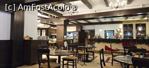 [P14] Restaurantul hotelului spatios si aerisit » foto by kmy
 - 
<span class="allrVoted glyphicon glyphicon-heart hidden" id="av1515588"></span>
<a class="m-l-10 hidden" id="sv1515588" onclick="voting_Foto_DelVot(,1515588,27047)" role="button">șterge vot <span class="glyphicon glyphicon-remove"></span></a>
<a id="v91515588" class=" c-red"  onclick="voting_Foto_SetVot(1515588)" role="button"><span class="glyphicon glyphicon-heart-empty"></span> <b>LIKE</b> = Votează poza</a> <img class="hidden"  id="f1515588W9" src="/imagini/loader.gif" border="0" /><span class="AjErrMes hidden" id="e1515588ErM"></span>