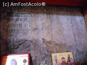 [P07] Ansamblul rupestru Aluniș - Inscripție în dreapta intrării în naos. » foto by iulianic
 - 
<span class="allrVoted glyphicon glyphicon-heart hidden" id="av1315376"></span>
<a class="m-l-10 hidden" id="sv1315376" onclick="voting_Foto_DelVot(,1315376,27078)" role="button">șterge vot <span class="glyphicon glyphicon-remove"></span></a>
<a id="v91315376" class=" c-red"  onclick="voting_Foto_SetVot(1315376)" role="button"><span class="glyphicon glyphicon-heart-empty"></span> <b>LIKE</b> = Votează poza</a> <img class="hidden"  id="f1315376W9" src="/imagini/loader.gif" border="0" /><span class="AjErrMes hidden" id="e1315376ErM"></span>