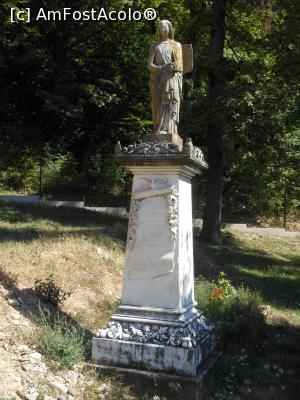 [P13] Muzeul memorial Nicolae Balcescu - Biserica de lemn de la Galtofani. Vechi monument funerar. » foto by iulianic
 - 
<span class="allrVoted glyphicon glyphicon-heart hidden" id="av1258704"></span>
<a class="m-l-10 hidden" id="sv1258704" onclick="voting_Foto_DelVot(,1258704,27113)" role="button">șterge vot <span class="glyphicon glyphicon-remove"></span></a>
<a id="v91258704" class=" c-red"  onclick="voting_Foto_SetVot(1258704)" role="button"><span class="glyphicon glyphicon-heart-empty"></span> <b>LIKE</b> = Votează poza</a> <img class="hidden"  id="f1258704W9" src="/imagini/loader.gif" border="0" /><span class="AjErrMes hidden" id="e1258704ErM"></span>