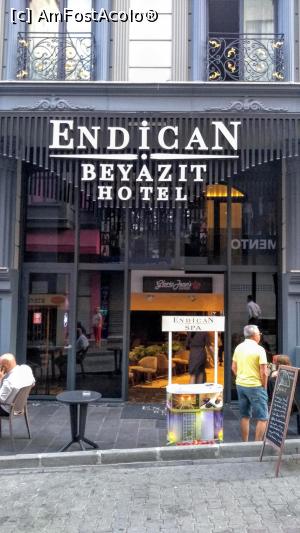 [P17] Intrarea la Endican Beyazit Hotel. » foto by ovidiuyepi
 - 
<span class="allrVoted glyphicon glyphicon-heart hidden" id="av1264691"></span>
<a class="m-l-10 hidden" id="sv1264691" onclick="voting_Foto_DelVot(,1264691,27177)" role="button">șterge vot <span class="glyphicon glyphicon-remove"></span></a>
<a id="v91264691" class=" c-red"  onclick="voting_Foto_SetVot(1264691)" role="button"><span class="glyphicon glyphicon-heart-empty"></span> <b>LIKE</b> = Votează poza</a> <img class="hidden"  id="f1264691W9" src="/imagini/loader.gif" border="0" /><span class="AjErrMes hidden" id="e1264691ErM"></span>