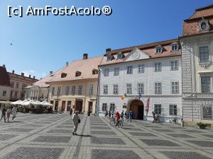 [P03] De la stânga la dreapta: Casa cu fronton și coloane, Casa von Frankenstein, Casa Albastră » foto by adso
 - 
<span class="allrVoted glyphicon glyphicon-heart hidden" id="av1265577"></span>
<a class="m-l-10 hidden" id="sv1265577" onclick="voting_Foto_DelVot(,1265577,27182)" role="button">șterge vot <span class="glyphicon glyphicon-remove"></span></a>
<a id="v91265577" class=" c-red"  onclick="voting_Foto_SetVot(1265577)" role="button"><span class="glyphicon glyphicon-heart-empty"></span> <b>LIKE</b> = Votează poza</a> <img class="hidden"  id="f1265577W9" src="/imagini/loader.gif" border="0" /><span class="AjErrMes hidden" id="e1265577ErM"></span>