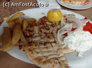 [P11] Souvlaki și garniturile. » foto by Rodel
 - 
<span class="allrVoted glyphicon glyphicon-heart hidden" id="av1376833"></span>
<a class="m-l-10 hidden" id="sv1376833" onclick="voting_Foto_DelVot(,1376833,27186)" role="button">șterge vot <span class="glyphicon glyphicon-remove"></span></a>
<a id="v91376833" class=" c-red"  onclick="voting_Foto_SetVot(1376833)" role="button"><span class="glyphicon glyphicon-heart-empty"></span> <b>LIKE</b> = Votează poza</a> <img class="hidden"  id="f1376833W9" src="/imagini/loader.gif" border="0" /><span class="AjErrMes hidden" id="e1376833ErM"></span>