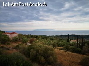 [P20] Vedere din zona piscinei (cam la fel și de pe terasa noastră); pe fundal, insula Zakynthos » foto by crismis
 - 
<span class="allrVoted glyphicon glyphicon-heart hidden" id="av1268353"></span>
<a class="m-l-10 hidden" id="sv1268353" onclick="voting_Foto_DelVot(,1268353,27213)" role="button">șterge vot <span class="glyphicon glyphicon-remove"></span></a>
<a id="v91268353" class=" c-red"  onclick="voting_Foto_SetVot(1268353)" role="button"><span class="glyphicon glyphicon-heart-empty"></span> <b>LIKE</b> = Votează poza</a> <img class="hidden"  id="f1268353W9" src="/imagini/loader.gif" border="0" /><span class="AjErrMes hidden" id="e1268353ErM"></span>