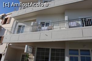 [P35] Agios Nikolaos, Hotel Creta, Balconul din mijloc este de la Camera 104, camera noastră » foto by mprofeanu
 - 
<span class="allrVoted glyphicon glyphicon-heart hidden" id="av1268891"></span>
<a class="m-l-10 hidden" id="sv1268891" onclick="voting_Foto_DelVot(,1268891,27217)" role="button">șterge vot <span class="glyphicon glyphicon-remove"></span></a>
<a id="v91268891" class=" c-red"  onclick="voting_Foto_SetVot(1268891)" role="button"><span class="glyphicon glyphicon-heart-empty"></span> <b>LIKE</b> = Votează poza</a> <img class="hidden"  id="f1268891W9" src="/imagini/loader.gif" border="0" /><span class="AjErrMes hidden" id="e1268891ErM"></span>