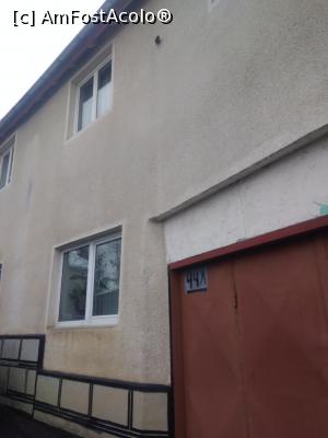 [P27] Matei Basarab, Brașov, întrarea la Casa Adrian » foto by Mioritik
 - 
<span class="allrVoted glyphicon glyphicon-heart hidden" id="av1274515"></span>
<a class="m-l-10 hidden" id="sv1274515" onclick="voting_Foto_DelVot(,1274515,27274)" role="button">șterge vot <span class="glyphicon glyphicon-remove"></span></a>
<a id="v91274515" class=" c-red"  onclick="voting_Foto_SetVot(1274515)" role="button"><span class="glyphicon glyphicon-heart-empty"></span> <b>LIKE</b> = Votează poza</a> <img class="hidden"  id="f1274515W9" src="/imagini/loader.gif" border="0" /><span class="AjErrMes hidden" id="e1274515ErM"></span>