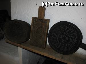 [P13] Tipare pentru caș - Muzeul Satului Vrâncean - Crângul Petrești.  » foto by tata123 🔱
 - 
<span class="allrVoted glyphicon glyphicon-heart hidden" id="av702577"></span>
<a class="m-l-10 hidden" id="sv702577" onclick="voting_Foto_DelVot(,702577,27334)" role="button">șterge vot <span class="glyphicon glyphicon-remove"></span></a>
<a id="v9702577" class=" c-red"  onclick="voting_Foto_SetVot(702577)" role="button"><span class="glyphicon glyphicon-heart-empty"></span> <b>LIKE</b> = Votează poza</a> <img class="hidden"  id="f702577W9" src="/imagini/loader.gif" border="0" /><span class="AjErrMes hidden" id="e702577ErM"></span>