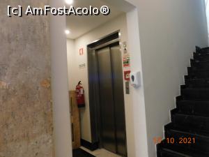 [P05] Hotel Inn Rossio, pe hol, spre lift » foto by irinad
 - 
<span class="allrVoted glyphicon glyphicon-heart hidden" id="av1288186"></span>
<a class="m-l-10 hidden" id="sv1288186" onclick="voting_Foto_DelVot(,1288186,27403)" role="button">șterge vot <span class="glyphicon glyphicon-remove"></span></a>
<a id="v91288186" class=" c-red"  onclick="voting_Foto_SetVot(1288186)" role="button"><span class="glyphicon glyphicon-heart-empty"></span> <b>LIKE</b> = Votează poza</a> <img class="hidden"  id="f1288186W9" src="/imagini/loader.gif" border="0" /><span class="AjErrMes hidden" id="e1288186ErM"></span>