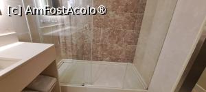 [P20] Hotel INN Rossio, în baie » foto by irinad
 - 
<span class="allrVoted glyphicon glyphicon-heart hidden" id="av1502949"></span>
<a class="m-l-10 hidden" id="sv1502949" onclick="voting_Foto_DelVot(,1502949,27403)" role="button">șterge vot <span class="glyphicon glyphicon-remove"></span></a>
<a id="v91502949" class=" c-red"  onclick="voting_Foto_SetVot(1502949)" role="button"><span class="glyphicon glyphicon-heart-empty"></span> <b>LIKE</b> = Votează poza</a> <img class="hidden"  id="f1502949W9" src="/imagini/loader.gif" border="0" /><span class="AjErrMes hidden" id="e1502949ErM"></span>