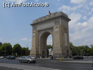 [P35] Bucuresti - Arcul de Triumf. » foto by iulianic
 - 
<span class="allrVoted glyphicon glyphicon-heart hidden" id="av1298277"></span>
<a class="m-l-10 hidden" id="sv1298277" onclick="voting_Foto_DelVot(,1298277,27478)" role="button">șterge vot <span class="glyphicon glyphicon-remove"></span></a>
<a id="v91298277" class=" c-red"  onclick="voting_Foto_SetVot(1298277)" role="button"><span class="glyphicon glyphicon-heart-empty"></span> <b>LIKE</b> = Votează poza</a> <img class="hidden"  id="f1298277W9" src="/imagini/loader.gif" border="0" /><span class="AjErrMes hidden" id="e1298277ErM"></span>