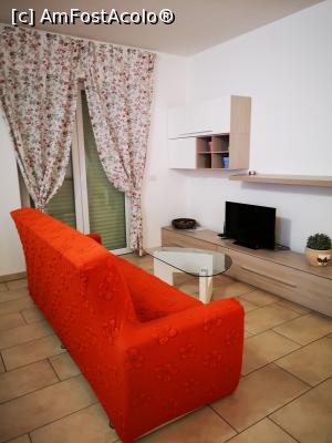 [P04] Zona de living » foto by crismis
 - 
<span class="allrVoted glyphicon glyphicon-heart hidden" id="av1299404"></span>
<a class="m-l-10 hidden" id="sv1299404" onclick="voting_Foto_DelVot(,1299404,27485)" role="button">șterge vot <span class="glyphicon glyphicon-remove"></span></a>
<a id="v91299404" class=" c-red"  onclick="voting_Foto_SetVot(1299404)" role="button"><span class="glyphicon glyphicon-heart-empty"></span> <b>LIKE</b> = Votează poza</a> <img class="hidden"  id="f1299404W9" src="/imagini/loader.gif" border="0" /><span class="AjErrMes hidden" id="e1299404ErM"></span>