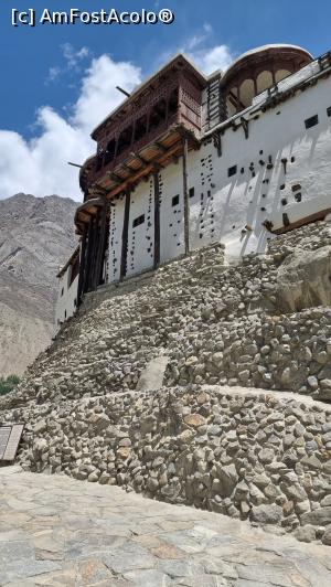 [P22] Baltit Fort » foto by robert
 - 
<span class="allrVoted glyphicon glyphicon-heart hidden" id="av1301630"></span>
<a class="m-l-10 hidden" id="sv1301630" onclick="voting_Foto_DelVot(,1301630,27498)" role="button">șterge vot <span class="glyphicon glyphicon-remove"></span></a>
<a id="v91301630" class=" c-red"  onclick="voting_Foto_SetVot(1301630)" role="button"><span class="glyphicon glyphicon-heart-empty"></span> <b>LIKE</b> = Votează poza</a> <img class="hidden"  id="f1301630W9" src="/imagini/loader.gif" border="0" /><span class="AjErrMes hidden" id="e1301630ErM"></span>