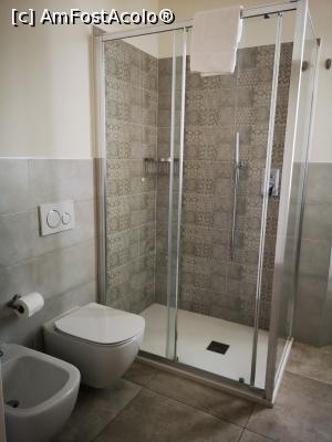 [P16] Casa Vacanze Marconi 22; baie 2 » foto by crismis
 - 
<span class="allrVoted glyphicon glyphicon-heart hidden" id="av1310876"></span>
<a class="m-l-10 hidden" id="sv1310876" onclick="voting_Foto_DelVot(,1310876,27583)" role="button">șterge vot <span class="glyphicon glyphicon-remove"></span></a>
<a id="v91310876" class=" c-red"  onclick="voting_Foto_SetVot(1310876)" role="button"><span class="glyphicon glyphicon-heart-empty"></span> <b>LIKE</b> = Votează poza</a> <img class="hidden"  id="f1310876W9" src="/imagini/loader.gif" border="0" /><span class="AjErrMes hidden" id="e1310876ErM"></span>