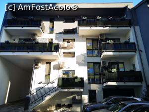[P04] Aparhotelul văzut din parcare » foto by crismis
 - 
<span class="allrVoted glyphicon glyphicon-heart hidden" id="av1329840"></span>
<a class="m-l-10 hidden" id="sv1329840" onclick="voting_Foto_DelVot(,1329840,27735)" role="button">șterge vot <span class="glyphicon glyphicon-remove"></span></a>
<a id="v91329840" class=" c-red"  onclick="voting_Foto_SetVot(1329840)" role="button"><span class="glyphicon glyphicon-heart-empty"></span> <b>LIKE</b> = Votează poza</a> <img class="hidden"  id="f1329840W9" src="/imagini/loader.gif" border="0" /><span class="AjErrMes hidden" id="e1329840ErM"></span>